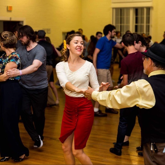 Meet your Posher, Bri - Picture 3 of 8